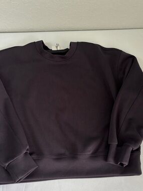 The GREii Cropped Crewneck Scuba Top Women’s Small Black Minimalist Lounge